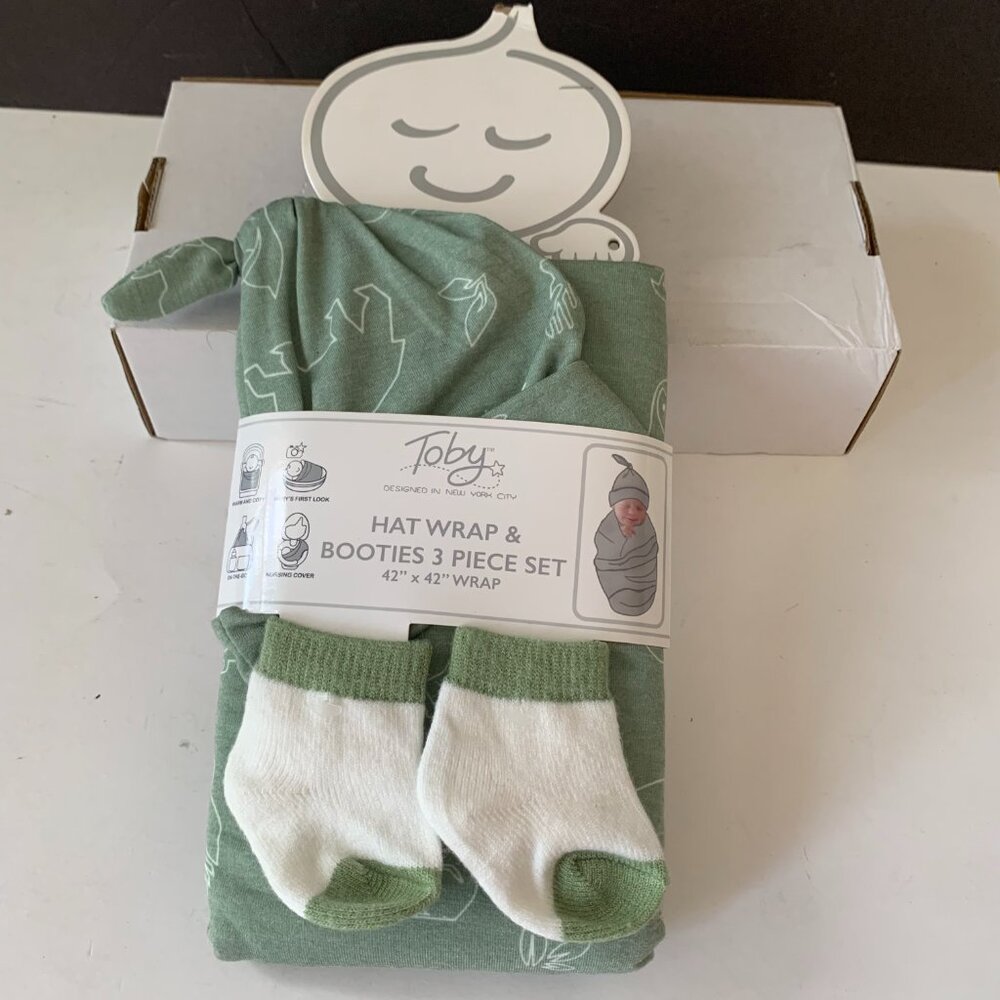 TOBY HAT WRAP and BOOTIES 3 PIECE SET 42" BY 42" WRAP NEW
